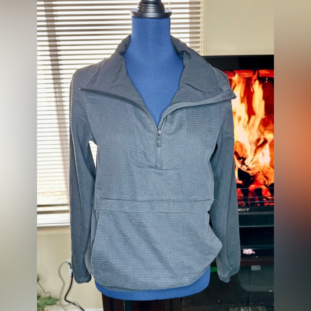 EUC Lululemon Black Pack Light 1/2 Zip Pullover Convertible Backpack - Picture 3 of 11